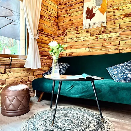 Urocza W Lesie Nad Woda Skubianka