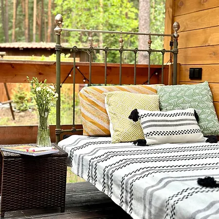 Urocza W Lesie Nad Woda Skubianka